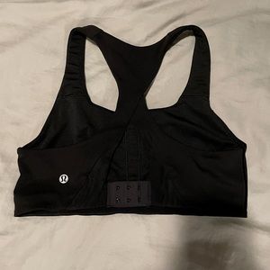Lululemon black invigorate bra size 6